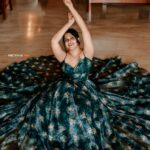 Sadhika Venugopal Instagram - 💚💚💚💚💚 👗 @nova_fashion_boutique_by_brind 📸 @aneesh_motive_pix Loc @bigbellymomo tvm SP Grand Days