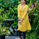 Sadhika Venugopal Instagram - Chikankari kurthi🌼