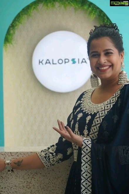 Sadhika Venugopal Instagram - Happy to present this new makeover studio @kalopsiamakeoverstudio to ernakulam Kalopsia Makeover Studio