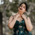 Sadhika Venugopal Instagram - 🖤🖤🖤🖤🖤🖤 🖤🖤🖤🖤🖤🖤🖤 👗 @nova_fashion_boutique_by_brind 📸 @aneesh_motive_pix Loc @aakkulam Akkulam Lake