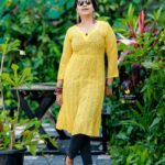 Sadhika Venugopal Instagram - Chikankari kurthi🌼