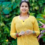 Sadhika Venugopal Instagram - 💛💛💛💛💛💛💛💛 👗@lepapillonkochi5 📸@3leaf_fashion_photography @3leaf_photography Loc @cocoacafe_cochin COCOA CAFE
