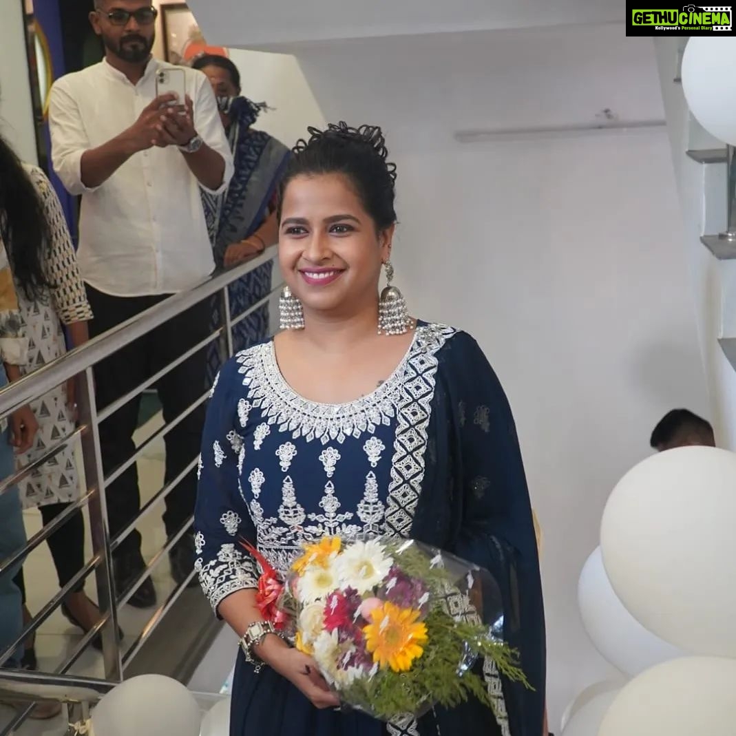 Sadhika Venugopal Instagram - Inauguration day 💞💞💞 @kalopsiamakeoverstudio Kalopsia Makeover Studio