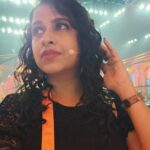 Sadhika Venugopal Instagram - 🖤🖤🖤🖤🖤🖤🖤 Women who are perceived as fearless have a concrete belief in themselves or as others would like to call it, they have confidence and high self-esteem that can't be described. Even when they're battling with doubts and insecurities, they know who they are. 🖤🖤🖤🖤🖤🖤🖤 #cookwithcomedyonasianet #asianet #newshow #entertainment #comedy #fun #latenightshoots📷🎬 Abaam Film Studio