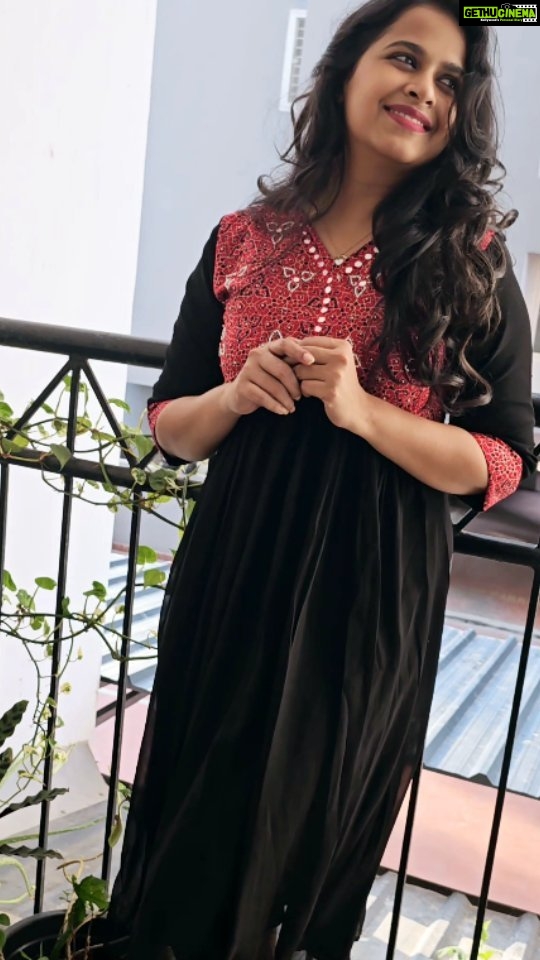 Sadhika Venugopal Instagram - ♥🖤♥🖤♥🖤♥ Women's aliyacut kurthi,yoke full beads work sizes available from M to xxl For more collections check out @lepapillonkochi5 Le Papillon