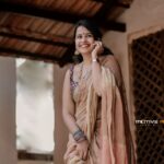 Sadhika Venugopal Instagram - 🤎🤎🤎🤎🤎🤎🤎🤎 Jewellery @malhaar_online @sindhu_malhaar Ars Studio , Vattiyorkavu