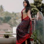 Sadhika Venugopal Instagram - 💕💕💕💕💕💕💕 The simplest way to look both modest and hot is wearing a saree 📸@aneesh_motive_pix @motive_pix_studio SP Grand Days
