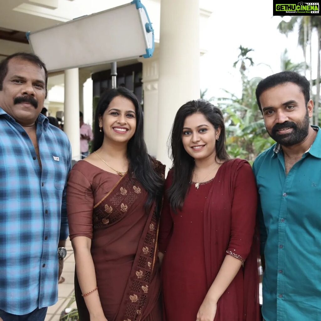 Sadhika Venugopal Instagram - 🎉🎉🎉🎉🎉🎉 Arrattt 😍in theaters now❤ 🎉🎉🎉🎉🎉🎉 Thankyou so much unnisir @unnikrishnan_b_director and udayettan @krishnauday for this wonderful opportunity 😍 First time share the big screen space with the complete actor lalettan @mohanlal ❤😍 Wishing all success to the entire team of our movie arrattt 👍👍❤❤❤😍😍😍 Mumbai, Maharashtra