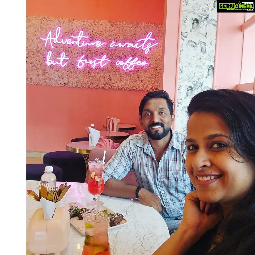 Sadhika Venugopal Instagram - 💕💕💕💕💕 Bff @binoy_rajcalicut Calicut, India