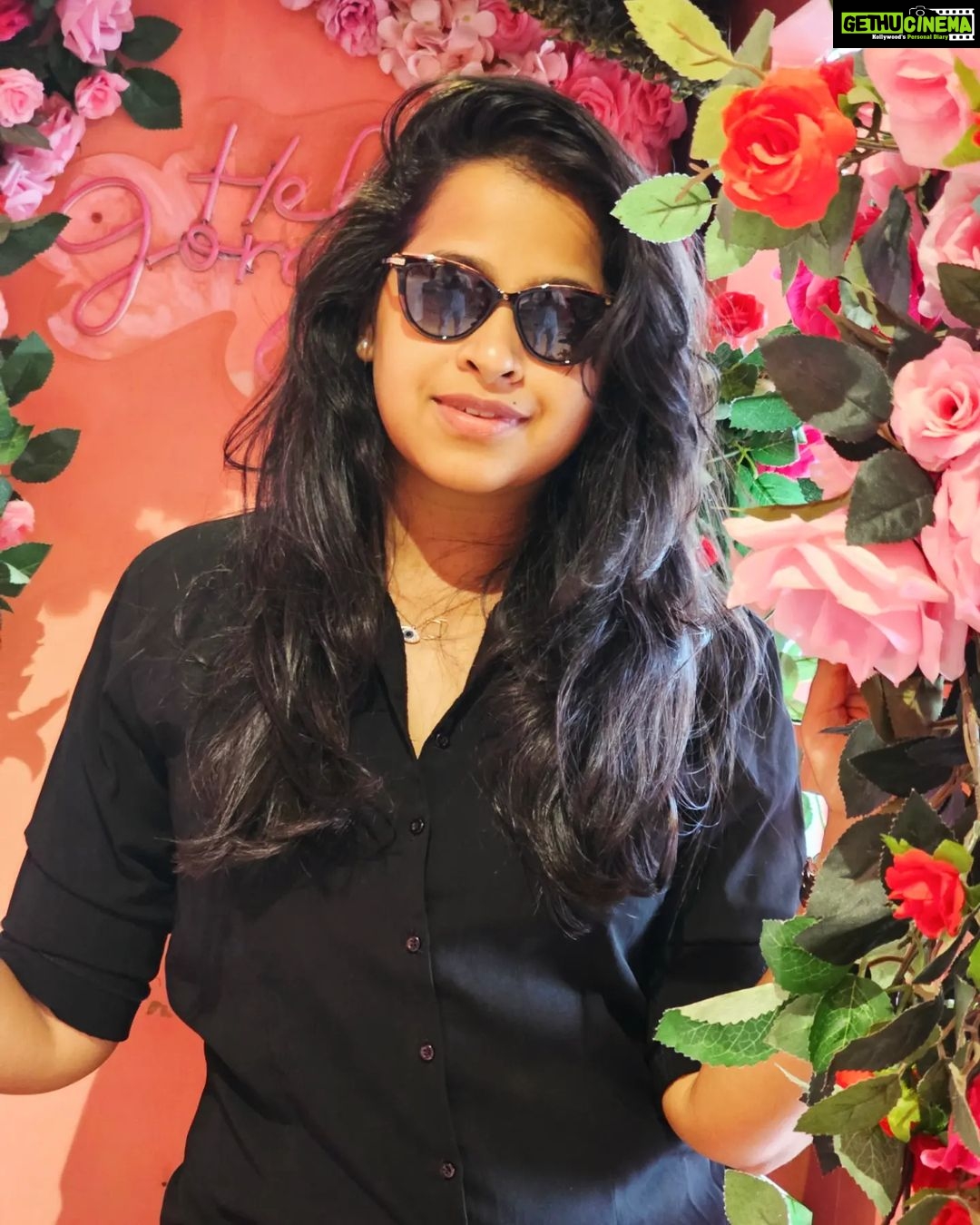Sadhika Venugopal Instagram - 💗💗💗💗💗 📸 @binoy_rajcalicut Calicut, India