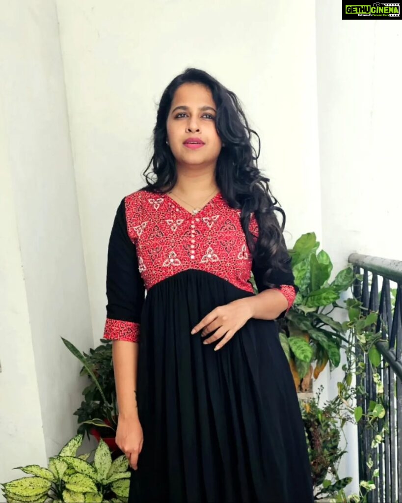 Sadhika Venugopal Instagram - Women's aliyacut kurthi,yoke full beads work sizes available from M to xxl For more collections check out @lepapillonkochi5