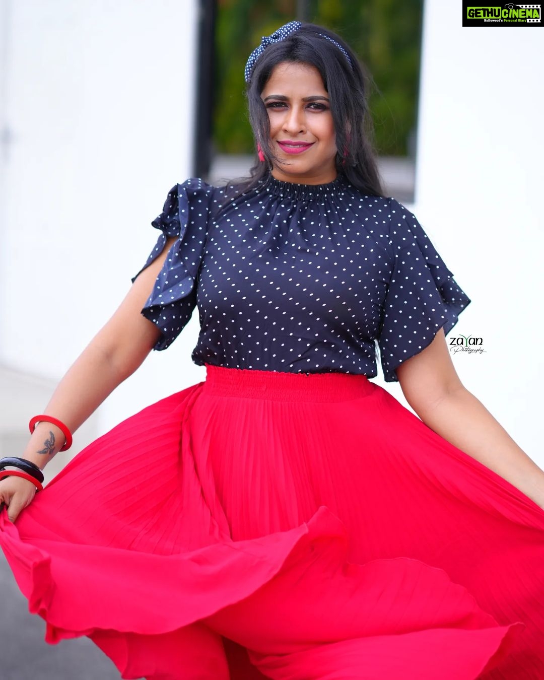 Sadhika Venugopal Instagram - ♥️♥️♥️♥️♥️♥️♥️♥️ 📸@zayanstudio Kochi, India
