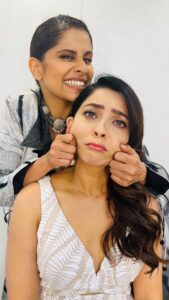 Sai Tamhankar Instagram - No need for a caption coz our chemistry says it all ! #sonaleekulkarni #saietamhankar #bffs #friends Reel suggested, shot and edited by @aashaykulkarni Thank you ha… for all your patience! #loveyou 🥰 #mhj #maharashtrachihasyajatra @sonymarathi