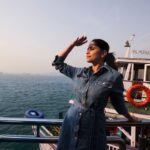 Sai Tamhankar Instagram - @NatGeoIndia and @maharashtratourismofficial take us through Mumbai’s rich cultural heritage. From street shopping at Colaba to the savoury world of Khau Gallis, take a walk with me on Postcards from Maharashtra, only on National Geographic. #NatGeoIndia #PartnerContent #saitamhankar #natgeo #postcardsfrommaharashtra #mystate #beautfulmaharashtra #incredibleindia #lovethyjob