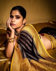 Sai Tamhankar Instagram - This ! #iykyk 

@aura_benaras 
@pinklanebyrashi 
@nehachaudhary_ 
@digambar103 
@jayshree2783 
@ipshita.db 
@vishal.patil36 
@sonymarathi 
@brewbackersmedia 

#saitamhankar #publicdemand #poll #thisorthat #yousaidthis #this #blackyards