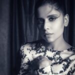 Sai Tamhankar Instagram – Hey Friday ! 

@ranbirmukherjeeofficial 
@digambar103 
@jayshree2783 
@nehachaudhary_ 
@ipshita.db 
@vishal.patil36 
@azim_shaikh1989 

#saitamhankar #black #white #monochrome #mhj