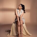 Sai Tamhankar Instagram - Monday Done Right ! @velvetdori.suravika @equiivalence @digambar103 #anila @nehachaudhary_ @kalyaam_2.0 @santushtimahadeo @azim_shaikh1989 #saiyamhankar #notyourregularsuit