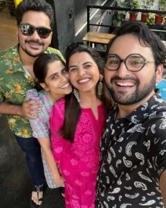 Sai Tamhankar Instagram - Diwali Dump ! 

#saitamhankar #photodump #diwali #2022 #minions #babies #moments #colours #thistown