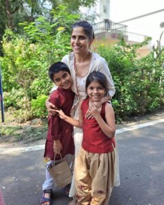 Sai Tamhankar Instagram - Diwali Dump ! 

#saitamhankar #photodump #diwali #2022 #minions #babies #moments #colours #thistown