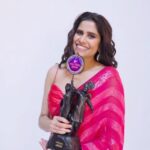 Sai Tamhankar Instagram - Thank you @pravahpicture for honouring me with the best actress award for my film @pondicherrythemovie ! Nikita ; my character from this film has a piece of my soul . #saitamhankar #bestactress #nikita #pondicherry