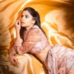 Sai Tamhankar Instagram - Chocolate Fantasy! 🤎 @nan.thelabel @nehachaudhary_ @digambar103 @jayshree2783 @ipshita.db @santushtimahadeo @azim_shaikh1989 #saitamhankar #brown #chocolate #caramel #glam #glamming #upclose
