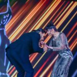 Sai Tamhankar Instagram - Sharing some highlights form @filmfare ! Tune into @colorstv tonight at 9pm , and be a part of my happiness ! ! On stage Pictures @prathameshb84 #saitamhankar #filmfare #celebratinghindicimema #celebratingcinema #mimi #shama