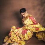 Sai Tamhankar Instagram - Festive Feels .. #saitamhankar #yellowsaree #saree #नथ #bappamoraya