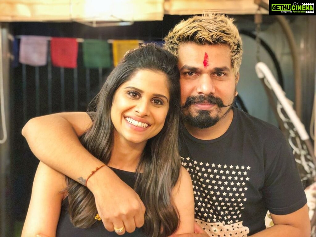 Sai Tamhankar Instagram - Happy Birthday dearest ! Stay हट्टी , stay mad , cheers to our dm chi devanghevan. Love you to the moon and back brotha . #birthdayboy #brotherfromanothermother #dearest #cra #westmh #kop #sang