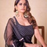 Sai Tamhankar Instagram - Regal morning … @anjanabohra_official @nehachaudhary_ @digambar103 @jayshree2783 @akshay_26 @azim_shaikh1989 @vishal.patil36 #saitamhankar #suit #desi #desigirl
