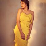 Sai Tamhankar Instagram - Stepping into celebrations with my own sunshine ! Happy happy Birthday @zee5 . @nidhiandmahak @koharbykanika @ethnicandaz @nehachaudhary_ @digambar103 @jayshree2783 @visualaffairs_va @azim_shaikh1989 #saitamhankar #sunshine #sunshinegirl #yellow #hooked #zee5 #celebration #hookedtozee5 #ruffles #plait