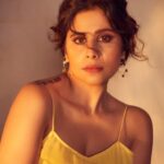Sai Tamhankar Instagram - Stepping into celebrations with my own sunshine ! Happy happy Birthday @zee5 . @nidhiandmahak @koharbykanika @ethnicandaz @nehachaudhary_ @digambar103 @jayshree2783 @visualaffairs_va @azim_shaikh1989 #saitamhankar #sunshine #sunshinegirl #yellow #hooked #zee5 #celebration #hookedtozee5 #ruffles #plait