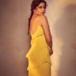 Sai Tamhankar Instagram - Stepping into celebrations with my own sunshine ! Happy happy Birthday @zee5 . @nidhiandmahak @koharbykanika @ethnicandaz @nehachaudhary_ @digambar103 @jayshree2783 @visualaffairs_va @azim_shaikh1989 #saitamhankar #sunshine #sunshinegirl #yellow #hooked #zee5 #celebration #hookedtozee5 #ruffles #plait