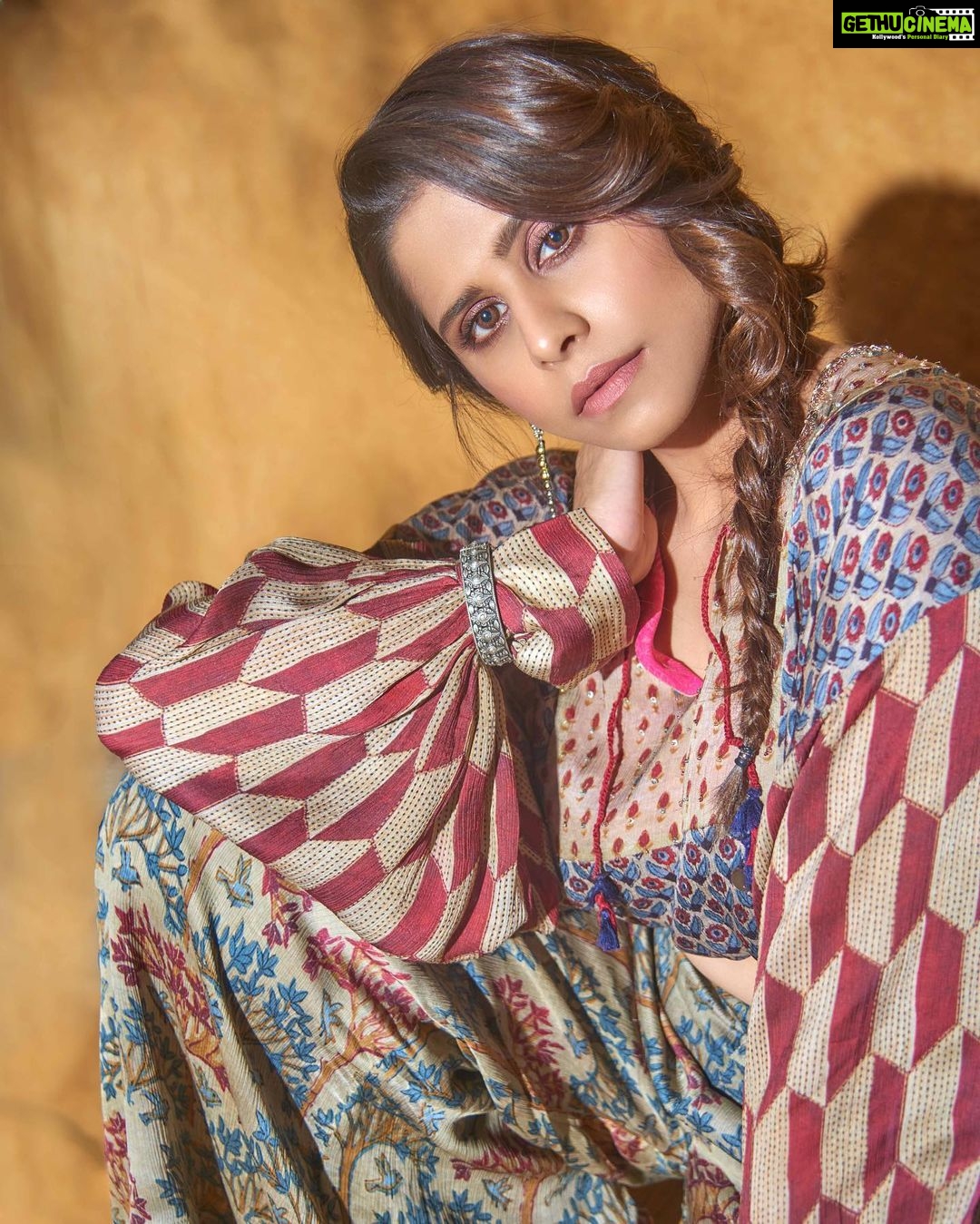 Sai Tamhankar Instagram - My bohemian affair . . . @shraddharambhia_official @pinklanebyrash @pinklanebyrashi @keiyura_jewelry @nehachaudhary_ @satyamakeupartist @jayshree2783 @akshay_26 @vishal.patil36 @azim_shaikh1989 #saitamhankar #thatbohogal #bohemian #bohochic