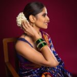 Sai Tamhankar Instagram - अस्सल . . . @pratha_sarees @kankshinistudio @satyamakeupartist @poonamsrv @nehachaudhary_ @kalyaam_2.0 @vishal.patil36 @azim_shaikh1989 #saitamhankar #precioussixyards #sixyardsofelegance #sixyards #nath #नथ #raresighting