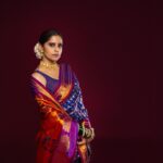 Sai Tamhankar Instagram - सालस @pratha_sarees @kankshinistudio @satyamakeupartist @poonamsrv @nehachaudhary_ @kalyaam_2.0 @vishal.patil36 @azim_shaikh1989 #saitamhankar #precioussixyards #sixyardsofelegance #sixyards #nath #नथ #raresighting
