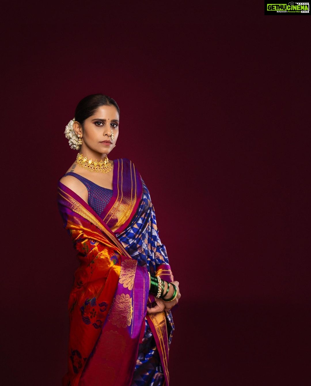 Sai Tamhankar Instagram - सालस @pratha_sarees @kankshinistudio @satyamakeupartist @poonamsrv @nehachaudhary_ @kalyaam_2.0 @vishal.patil36 @azim_shaikh1989 #saitamhankar #precioussixyards #sixyardsofelegance #sixyards #nath #नथ #raresighting