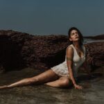 Sakshi Pradhan Instagram - #Sandy #toes, #sunkissed #nose 🕶️☀️🧉🌴🪬 Wardrobe - @bajaeast