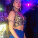 Sakshi Pradhan Instagram - 🥻 🪯 💙 Food Music Friends