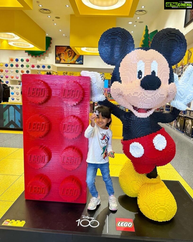 Sameera Reddy Instagram - Swipe to the last video for magic 💫my absolute fav moment of the Paris trip 🥹 Also Parents don’t miss The Avengers Flight Force experience! It’s insanely good! Walt Disney Studios is fully action packed!🤸 Disney is about us also having fun ✅ The studio effects with the roller coaster was just amazing 🤩Min height 1.2 m so Hans could do it . Nyra loved the Lightning Mac queen Cars experience & her a favourite was the Stitch show. Hans loved the Avengers Campus & the Spider-Man experience! I met Groot who I just love love love ❤️ Plus we stayed a night at the Art of Marvel hotel at the Disney Village . ( all walking distance ) and it’s super cool for the kids with the decor & vibe ! Tip 👉🏼( all Disney hotel guests get one hour earlier access to the parks before they open ) Loved the Disney Lego store! The village itself has a fun energy & crowd ! 🤸🏻‍♂️ 💡p.s - don’t forget to wear good walking shoes for yourself and the kids because you will do at least 15 k steps a day!!! 😅😅😅 #summer @disneylandparis #vacation #summer #momlife #motherhood #travelwithkids #disneylandparis #AvengersCampusParis @explorefrance @thinkstrawberries #thinkStrawberries #ExploreFrance Disneyland Paris & Walt-Disney-Studios