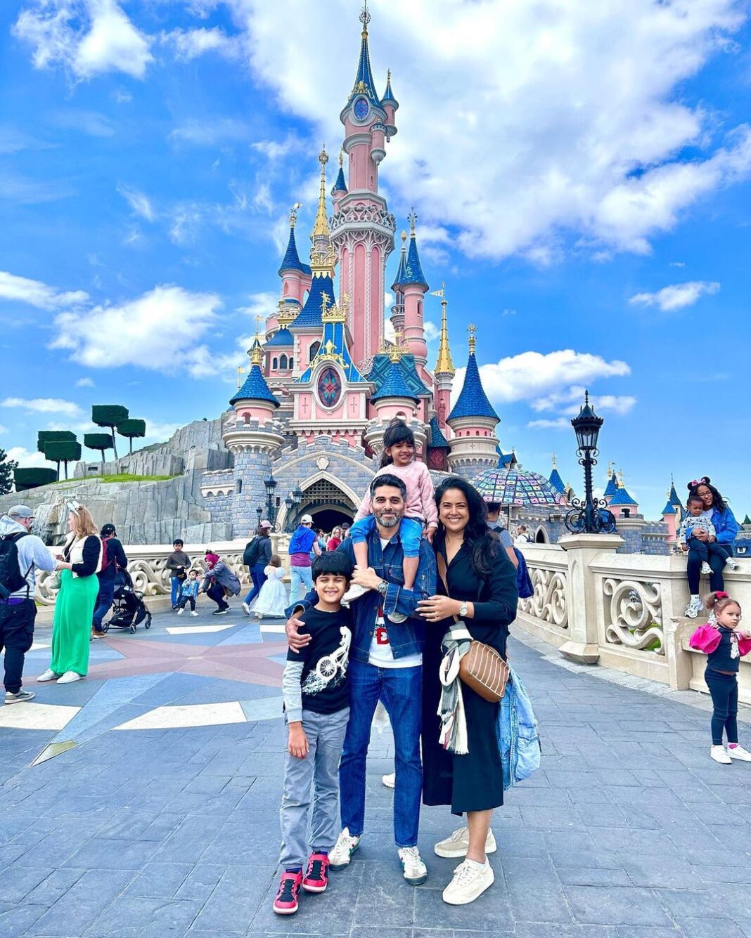 Sameera Reddy Instagram - Disneyland Paris was everything and more! 🤸🇫🇷❤️
Mama tips 😃- book in advance . 2 day ticket for sure to cover both parks . The RER trains were very convenient ( and cost effective) from Paris. 45 min tops! Don’t miss the grand parade in the evening and tho it was tough to stay awake for the 11 pm fireworks show, it was one of the most spectacular things we experienced . Nyra was not 1.02m in height so she missed a few things/ but lots of options for both her and Hans! her afternoon naps were tough because it’s the age you don’t really use a stroller but you need one 😅 carry snacks in a back pack always with wipes! Fast track passes do help cut the line but not for all rides (they are fab if you can get them) don’t miss the lion king & Mickey the magician shows ( they are free but to beat the crowd , if you have a Mastercard you can secure a seat at the city hall desk 2 hrs Prior) more reels coming up soon! So much to see 💫 @disneylandparis @explorefrance @thinkstrawberries #momlife #travelwithkids
#messymama #disneylandparis #AvengersCampusParis #thinkStrawberries #ExploreFrance Sameera Reddy Instagram - Disneyland Paris was everything and more! 🤸🇫🇷❤️ Mama tips 😃- book in advance . 2 day ticket for sure to cover both parks . The RER trains were very convenient ( and cost effective) from Paris. 45 min tops! Don’t miss the grand parade in the evening and tho it was tough to stay awake for the 11 pm fireworks show, it was one of the most spectacular things we experienced . Nyra was not 1.02m in height so she missed a few things/ but lots of options for both her and Hans! her afternoon naps were tough because it’s the age you don’t really use a stroller but you need one 😅 carry snacks in a back pack always with wipes! Fast track passes do help cut the line but not for all rides (they are fab if you can get them) don’t miss the lion king & Mickey the magician shows ( they are free but to beat the crowd , if you have a Mastercard you can secure a seat at the city hall desk 2 hrs Prior) more reels coming up soon! So much to see 💫 @disneylandparis @explorefrance @thinkstrawberries #momlife #travelwithkids #messymama #disneylandparis #AvengersCampusParis #thinkStrawberries #ExploreFrance