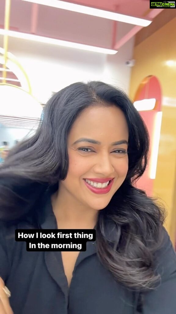 Sameera Reddy Instagram - 💋what you don’t see😎 #imperfectlyperfect @makeupbyrishabk @manudheeraj_makeupartist 💄