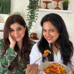 Sameera Reddy Instagram - 5 Min Thai Mango Salad🤔 #challenge 💫 We literally whipped this up in under 5 mins - a little messy, a little spicy but so delish, you are going to love this one just as much as we loved making it 🤭🥭 PS: There’s nothing you can’t make with mangoes and this salad is one of my all-time favourite dishes to spice up mangoes! Recipe: - 2 Julienned/sliced Mango - 1 Julienned onion - 1 Julienned Bell Pepper - Handful of Mint leaves - 2 tbsp crushed peanuts - 2 tbsp roasted sesame seeds Dressing: - 2/3 cloves of garlic - �2/3 sliced red chillies - ��2 tbsp light soy sauce - ��1 tbsp sesame oil - ��1 tbsp jaggery powder - ��1 tsp lemon juice 🌶 You can adjust the spice based on your preference! 🍋 You can even use a half ripe mango for this recipe 🥜 Add roasted peanuts or any other nuts for an added crunch and to play with textures to take your palette for a ride! #thaimangosalad #saladrecipes #recipereels #thaifood #asianfood #salads