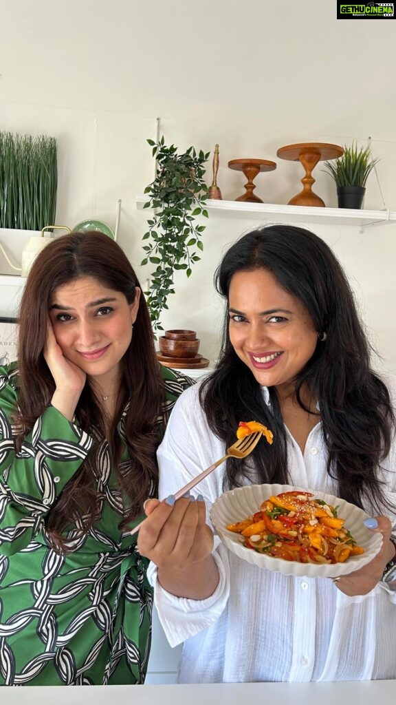 Sameera Reddy Instagram - 5 Min Thai Mango Salad🤔 #challenge 💫 We literally whipped this up in under 5 mins - a little messy, a little spicy but so delish, you are going to love this one just as much as we loved making it 🤭🥭 PS: There’s nothing you can’t make with mangoes and this salad is one of my all-time favourite dishes to spice up mangoes! Recipe: - 2 Julienned/sliced Mango - 1 Julienned onion - 1 Julienned Bell Pepper - Handful of Mint leaves - 2 tbsp crushed peanuts - 2 tbsp roasted sesame seeds Dressing: - 2/3 cloves of garlic - �2/3 sliced red chillies - ��2 tbsp light soy sauce - ��1 tbsp sesame oil - ��1 tbsp jaggery powder - ��1 tsp lemon juice 🌶 You can adjust the spice based on your preference! 🍋 You can even use a half ripe mango for this recipe 🥜 Add roasted peanuts or any other nuts for an added crunch and to play with textures to take your palette for a ride! #thaimangosalad #saladrecipes #recipereels #thaifood #asianfood #salads