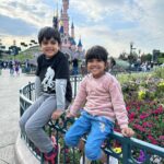 Sameera Reddy Instagram - Disneyland Paris was everything and more! 🤸🇫🇷❤️ Mama tips 😃- book in advance . 2 day ticket for sure to cover both parks . The RER trains were very convenient ( and cost effective) from Paris. 45 min tops! Don’t miss the grand parade in the evening and tho it was tough to stay awake for the 11 pm fireworks show, it was one of the most spectacular things we experienced . Nyra was not 1.02m in height so she missed a few things/ but lots of options for both her and Hans! her afternoon naps were tough because it’s the age you don’t really use a stroller but you need one 😅 carry snacks in a back pack always with wipes! Fast track passes do help cut the line but not for all rides (they are fab if you can get them) don’t miss the lion king & Mickey the magician shows ( they are free but to beat the crowd , if you have a Mastercard you can secure a seat at the city hall desk 2 hrs Prior) more reels coming up soon! So much to see 💫 @disneylandparis @explorefrance @thinkstrawberries #momlife #travelwithkids #messymama #disneylandparis #AvengersCampusParis #thinkStrawberries #ExploreFrance