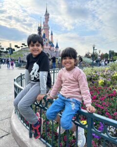 Sameera Reddy Instagram - Disneyland Paris was everything and more! 🤸🇫🇷❤️
Mama tips 😃- book in advance . 2 day ticket for sure to cover both parks . The RER trains were very convenient ( and cost effective) from Paris. 45 min tops! Don’t miss the grand parade in the evening and tho it was tough to stay awake for the 11 pm fireworks show, it was one of the most spectacular things we experienced . Nyra was not 1.02m in height so she missed a few things/ but lots of options for both her and Hans! her afternoon naps were tough because it’s the age you don’t really use a stroller but you need one 😅 carry snacks in a back pack always with wipes! Fast track passes do help cut the line but not for all rides (they are fab if you can get them) don’t miss the lion king & Mickey the magician shows ( they are free but to beat the crowd , if you have a Mastercard you can secure a seat at the city hall desk 2 hrs Prior) more reels coming up soon! So much to see 💫 @disneylandparis @explorefrance @thinkstrawberries #momlife #travelwithkids 
#messymama #disneylandparis #AvengersCampusParis #thinkStrawberries #ExploreFrance
