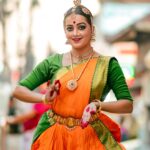 Samskruthy Shenoy Instagram – Dance, dance & dance ❤
Thank you @es_of_ajn for giving me such a wonderful opportunity ❤
Wish to learn more from you chechi ❤ 
PC – @pranavcsubash_photography 
#danceislife #danceispassion #bharatanatyam #guruvayoor Guruvayoor Sri Krishna Temple