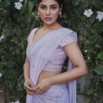 Samyuktha Instagram - “Beauty surrounds us, but usually, we need to be walking in a garden to know it.” #happywomensday #happyholi Wearing @kavithaguttaofficial & @karnikajewelshyd . Styled by : @ruchi.munoth Makeup: @vishalcharanmakeuphair Hair: @hairbyradhika Photographed : @arifminhaz Asst by @thejaswitanneru #vaathi #vaathipromotions #sirmovie #samyuktha #classic #livinglife