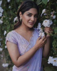Samyuktha Instagram - “Beauty surrounds us, but usually, we need to be walking in a garden to know it.” #happywomensday #happyholi Wearing @kavithaguttaofficial & @karnikajewelshyd . Styled by : @ruchi.munoth Makeup: @vishalcharanmakeuphair Hair: @hairbyradhika Photographed : @arifminhaz Asst by @thejaswitanneru #vaathi #vaathipromotions #sirmovie #samyuktha #classic #livinglife
