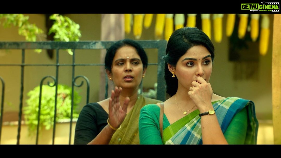 Samyuktha Instagram - I’ll forever cherish these frames - A lovely memory of all the moments that you celebrated me on-screen ♥️ Thank you for all the love & support that you’ve shown for #Vaathi / #SIR 🤗 Grateful beyond words ✨ With ♥️ , Meenakshi