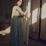 Samyuktha Instagram - Defining the UNSAID Wearing @geethikakanumilli & @karnikajewelshyd . Styled by : @ruchi.munoth Makeup: @vishalcharanmakeuphair Hair: @hairbyradhika Photographed : @arifminhaz Photo Asst @thejaswitanneru #vaathi #vaathipromotions #samyuktha #classic #livinglife